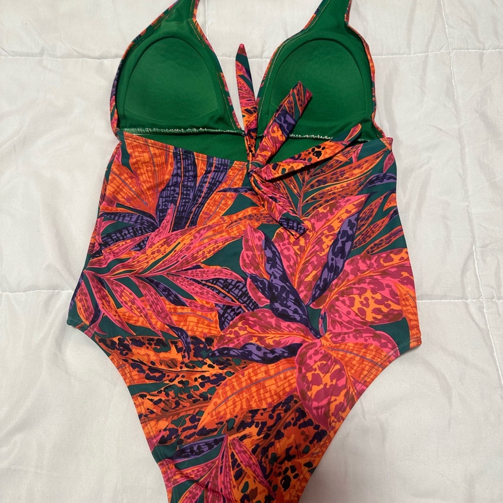 One piece swimsuit